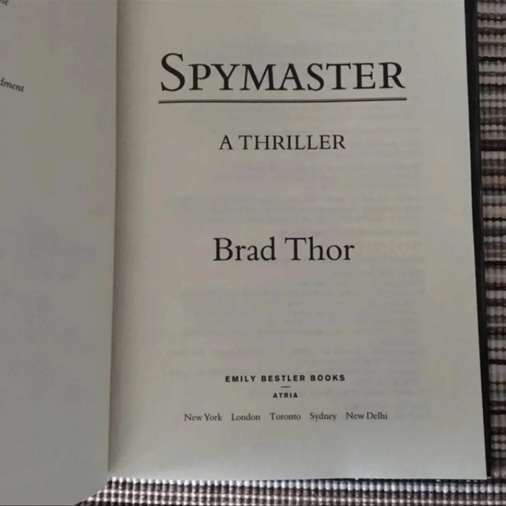 Spy Master Hardcover Book By: Brad Thor - Picture 6 of 8